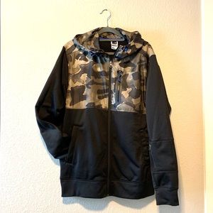Men’s northface hoodie
